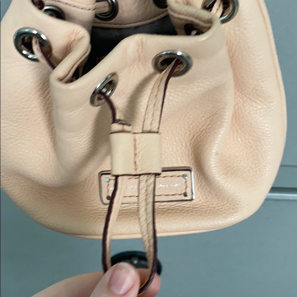 marc jacobs tie purse!! - Picture 4 of 6